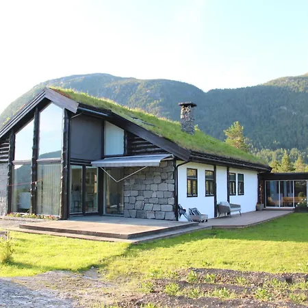 Idyllic House With Views - Close To Nature *