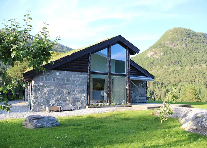 Idyllic House With Views - Close To Nature
